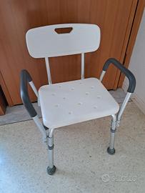 Sedia da doccia ad altezza regolabile