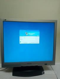 2 Monitor LCD 17" Philips 