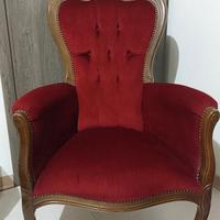 Poltrona classica in velluto rosso