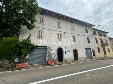 PORZIONE DI CASA A SESTOLA CON GARAGE