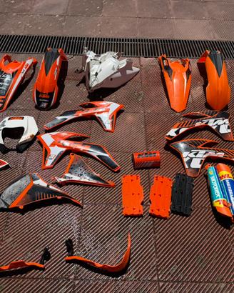 Marmitta e Kit plastiche ktm exc 2012