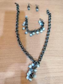 Set con collana, orecchini pendenti e bracciale (b