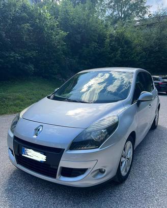 Auto Scenic Renault  X mod Luxe 1.5 dci