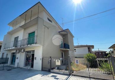 4 LOCALI A CASTEGNATO