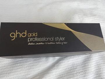 piastra per capelli ghd gold professionale style. 