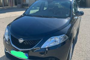 Lancia Ypsilon 1.3 95 cv