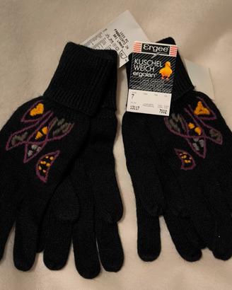 Set due paia di guanti invernali, marca  Ergee