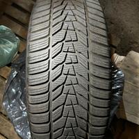 Gomme invernali Hankook 235/45/19 W330