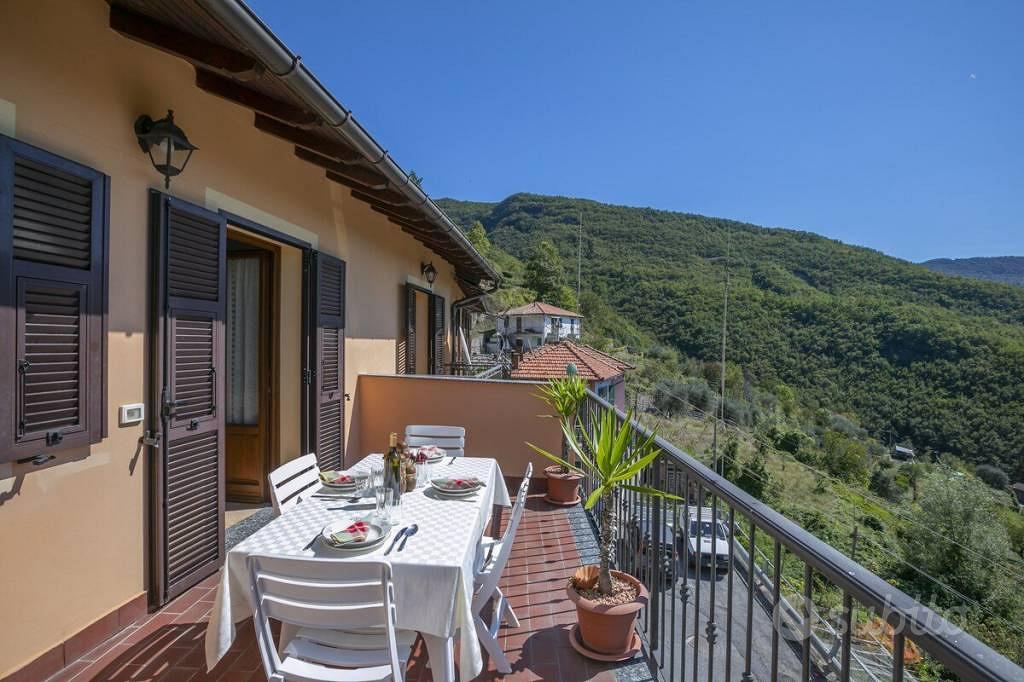 Rustico / Casale di 98 m² con 4 locali e box auto - Vista 3