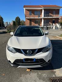Nissan quashquai 1.5 all. 360 full optional