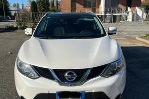 Nissan quashquai 1.5 all. 360 full optional