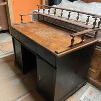 Scrivania d'epoca 