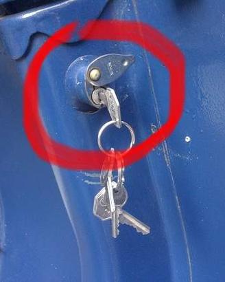 Supporto alloggio bloccasterzo vespa 50 125 gt 150