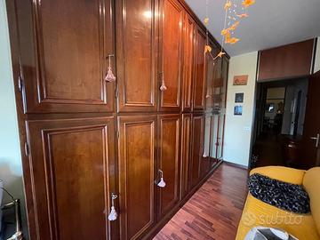 Armadio legno massello, sette porte