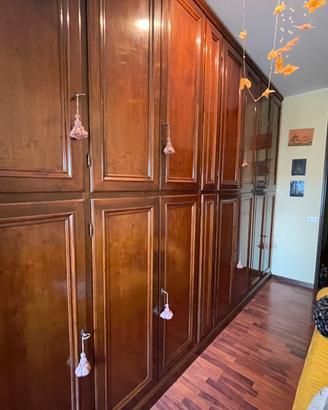 Armadio legno massello, sette porte