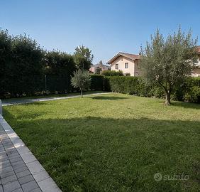 Settimo torinese semi indipendente con giardino