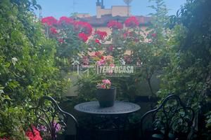 NOLO - Rara mansarda con terrazzino | Vecchia Mila