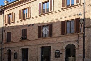 2 LOCALI A OFFIDA