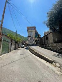 2 LOCALI A CASTELLAMMARE DI STABIA
