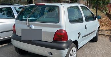 Renault Twingo 1.2 benzina – 2005 – 160.000 km