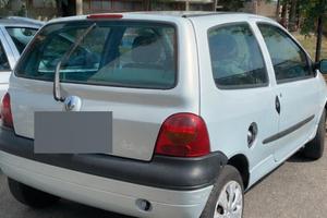 Renault Twingo 1.2 benzina – 2005 – 160.000 km