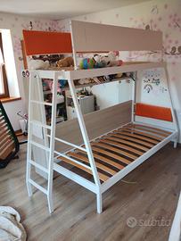 Letto a castello e comodino