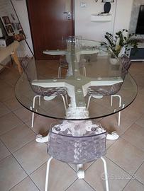 Tavolo e 4 sedie
