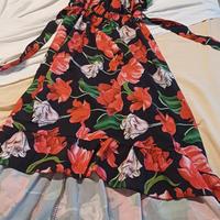 vestito con fantasia a fiori