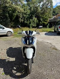 Sh 125 sport 2022 bianco perla, 8200km