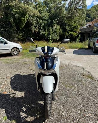 Sh 125 sport 2022 bianco perla, 8200km