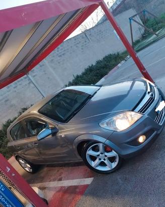 Opel Astra H 