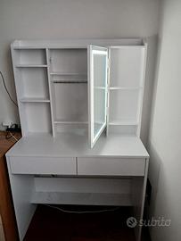 Mobile (toeletta) da trucco