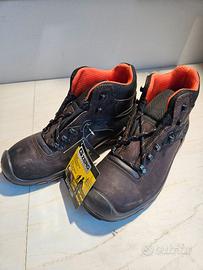 SCARPE ANTINFORTUNISTICHE NUOVE