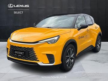 Lexus LBX Emotion 2WD