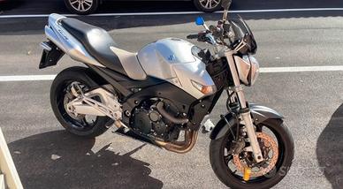 Suzuki gsr 600 2009
