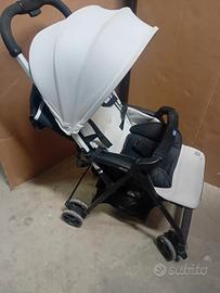 passeggino leggero chicco