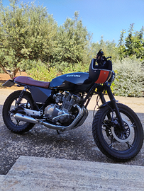 Moto cafe racer /scrambler Suzuki GSX iscritta ASI