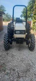 Trattore agricolo