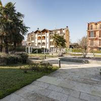 TRILOCALE CON BOX E CANTINA