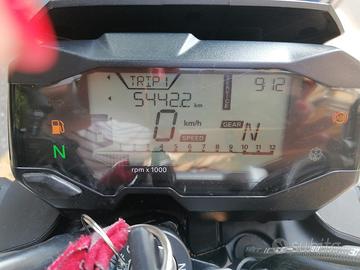 BMW 310 anno 2023 tenuta benissimo