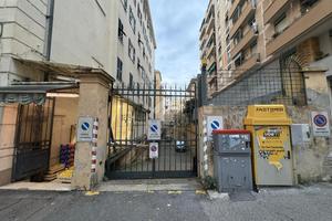 AUTORIMESSA A GENOVA