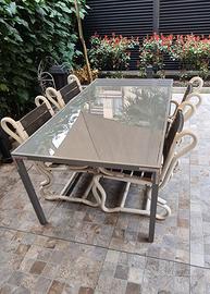 Tavolo da esterni con sedie