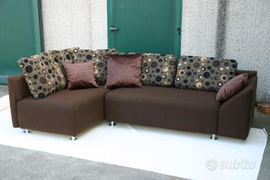 IL DIVANO MODERNO CHE RIDISEGNA IL TUO SPAZIO