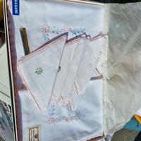 Tovaglia da 12 ricamata a mano