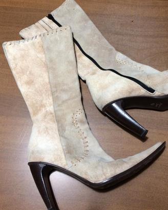 Stivali tacco beige Numero 37 - NUOVO