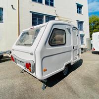 Piccola caravan 750 kg. vetroresina