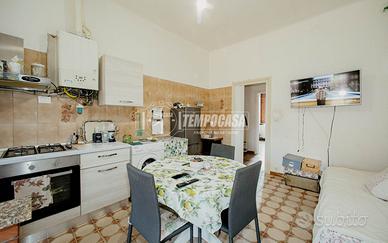 2 LOCALI MANSARDATO A DUE PASSI DAL CENTRO