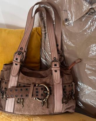 Borsa vera pelle stile boho con ciondoli