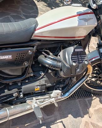 Moto Guzzi V9 Roamer