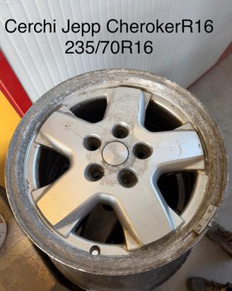 2 Cerchi Cherokee R16